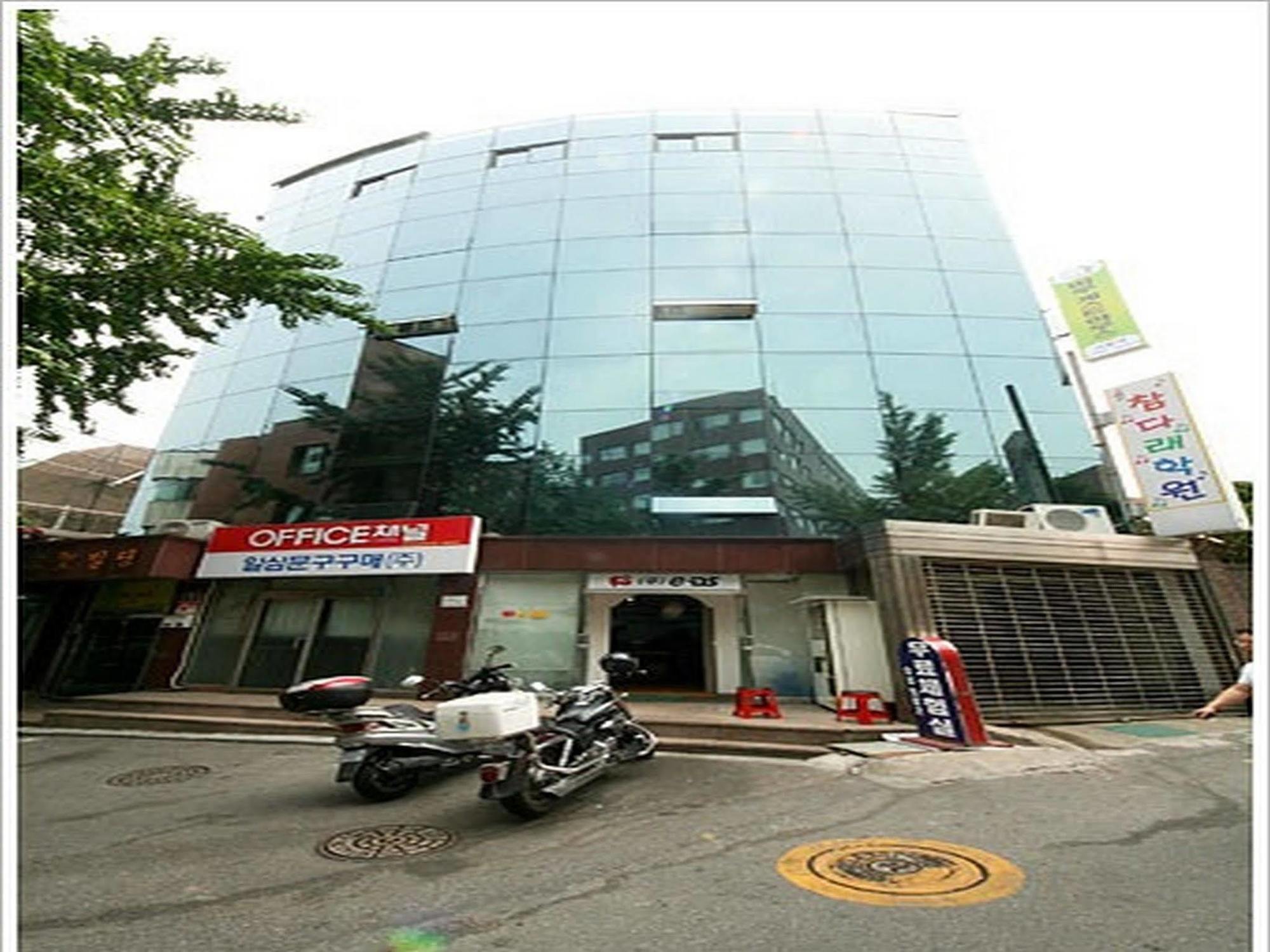 Maru Pensión Seoul Station Exterior foto